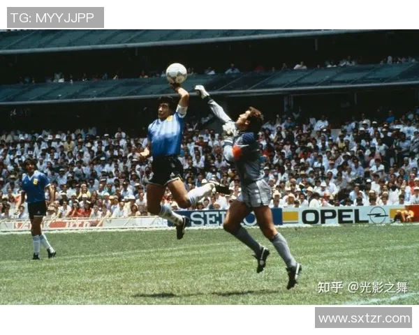 从阿根廷到意大利马拉多纳传奇足球生涯的全景回顾与分析 从阿根廷到意大利马拉多纳传奇足球生涯的全景回顾与分析