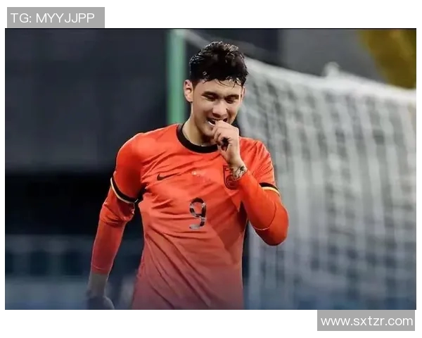 最强新星中后卫足球明星崛起引发全球关注与期待